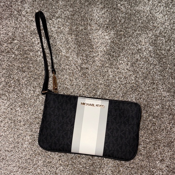 Michael Kors Black and Cream Wristlet - Picture 1 of 4